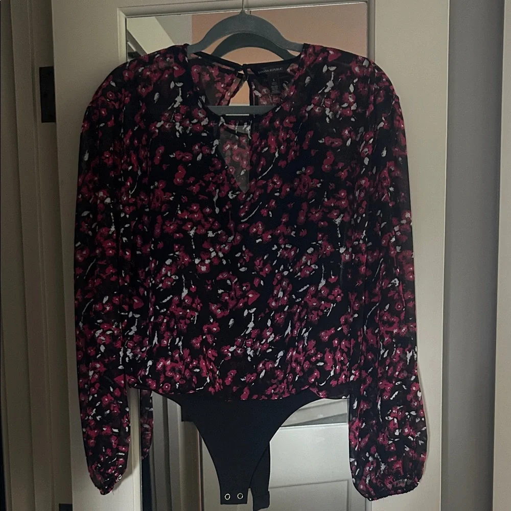 Banana Republic blouse - Picture 2 of 7